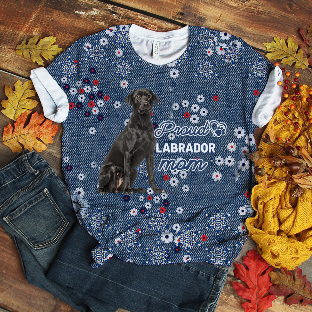 Black Labrador Pround Mom T-shirt