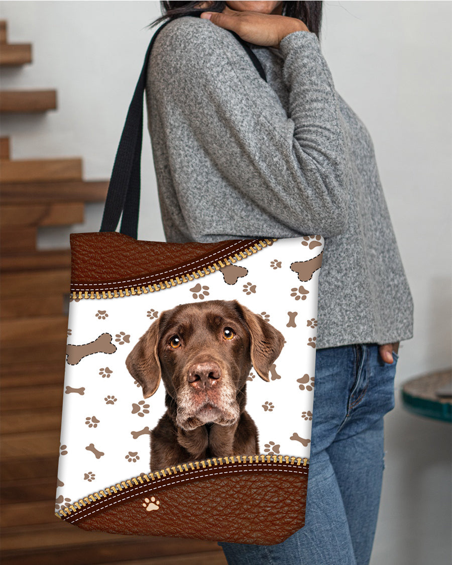 Chocolate Labrador 3-Zipper Texture-Cloth Tote Bag