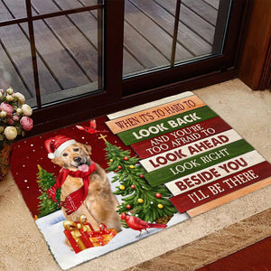 Christmas Golden Retriever Look right beside you Doormat