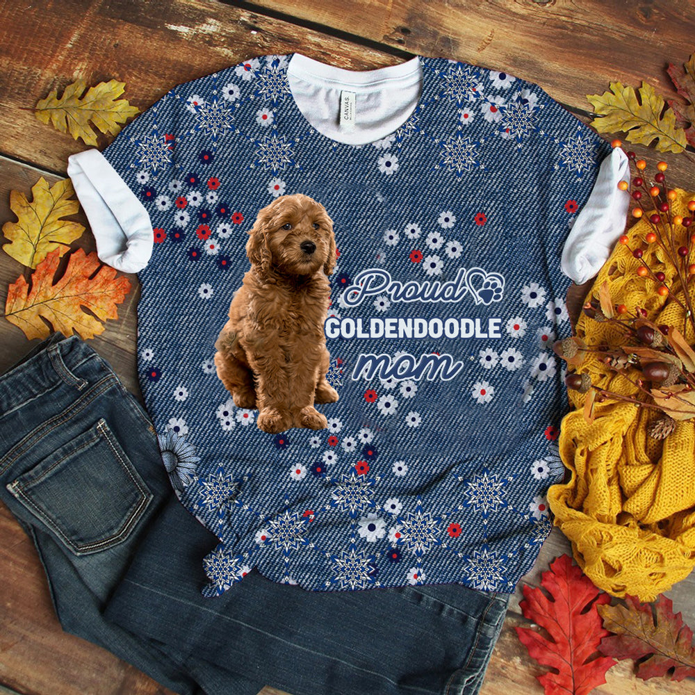 Goldendoodle (2) Pround Mom T-shirt