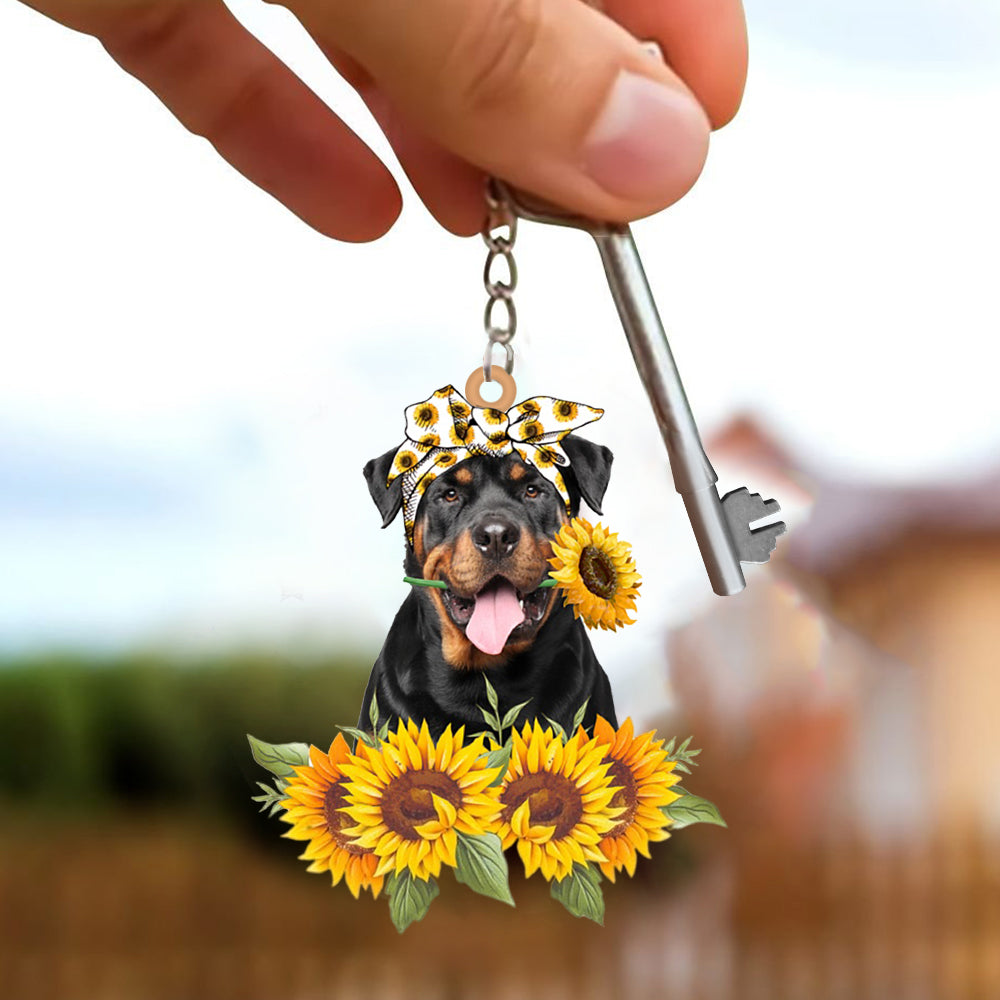 Rottweiler-Dog Mom Keychain